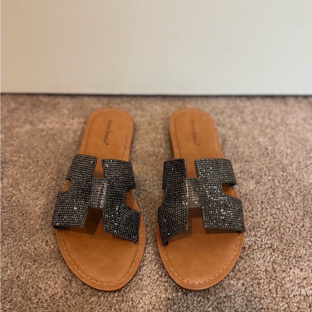 NWOB Pierre Dumas Rhinestone Sandals
